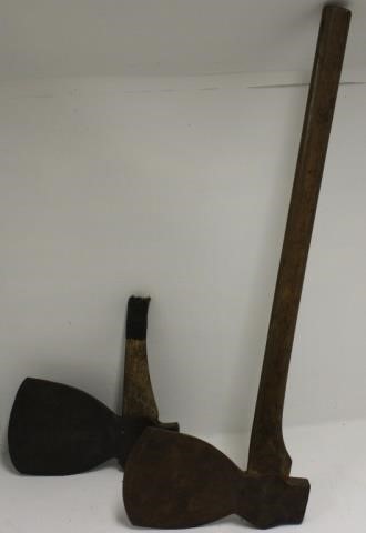 TWO 19TH C AXES BOTH SIGNED B  366bbe