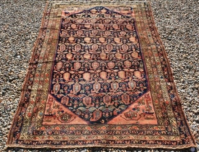 EARLY 20TH C CAUCASIAN RUG WITH 366bf1