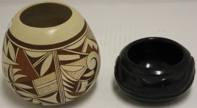 TWO 20TH C SOUTHWESTERN POTTERY 366cb9