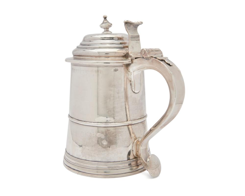 AMERICAN SILVER COVERED TANKARD  366d57