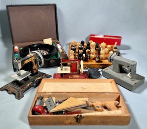 An assorted lot of vintage toys: