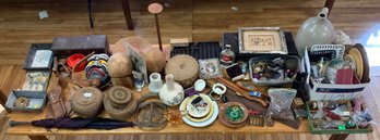 A table lot of miscellaneous items  366f95