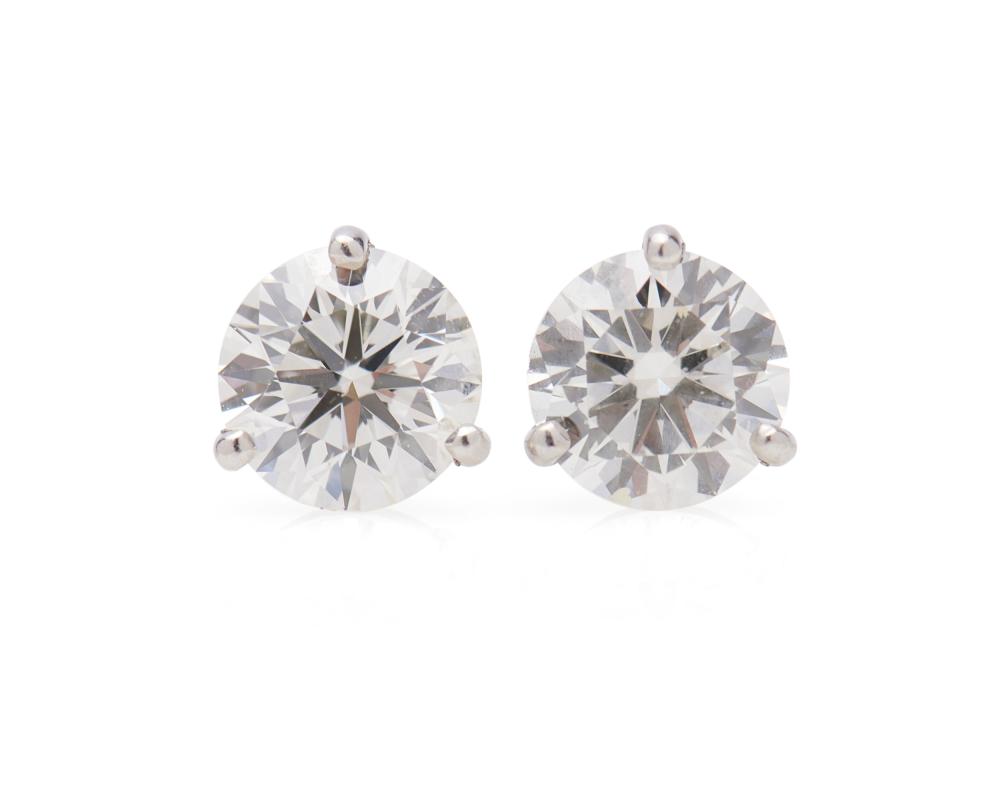 14K GOLD AND DIAMOND STUD EARRINGS14K 36700c