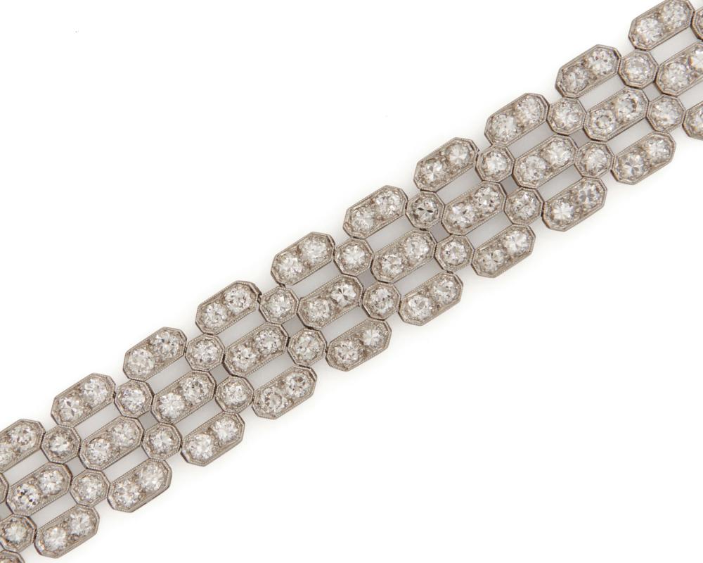 PLATINUM AND DIAMOND BRACELETPlatinum 367207