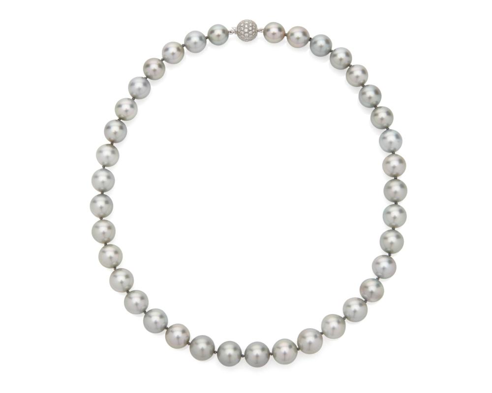 SOUTH SEA PEARL AND DIAMOND NECKLACESouth