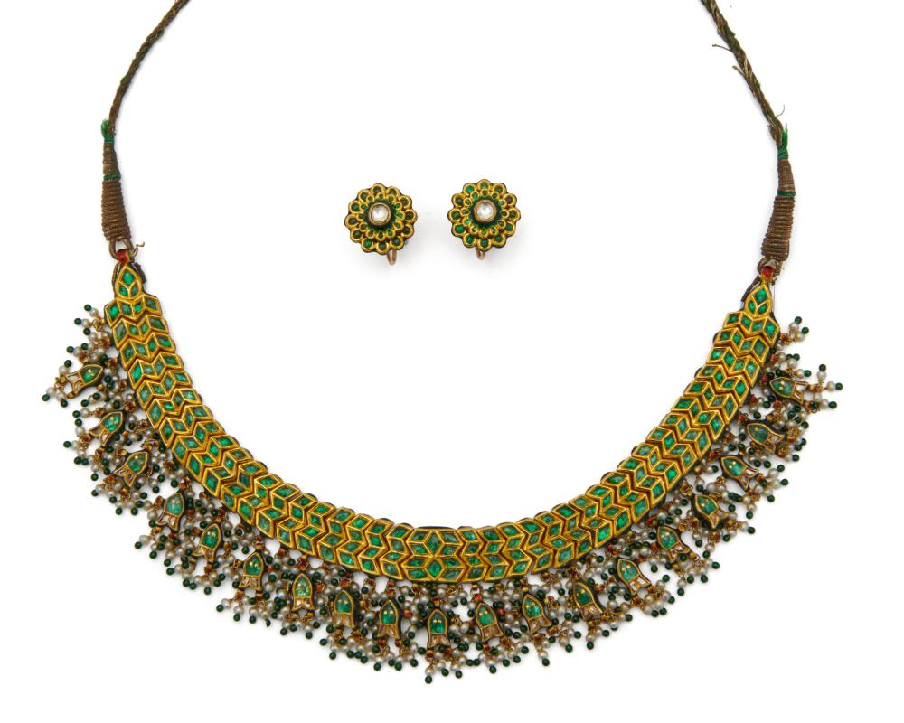 INDIAN HIGH KARAT GOLD ENAMEL  367655