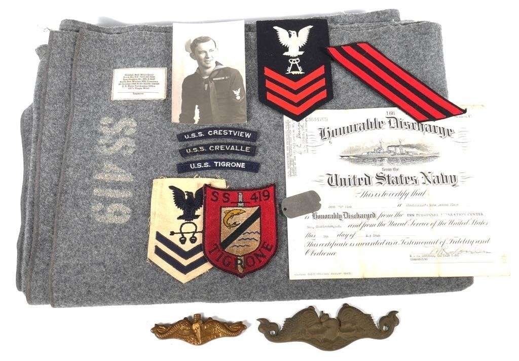 WWII US MILITARY NAVY SERVICE COLLECTIONPersonal