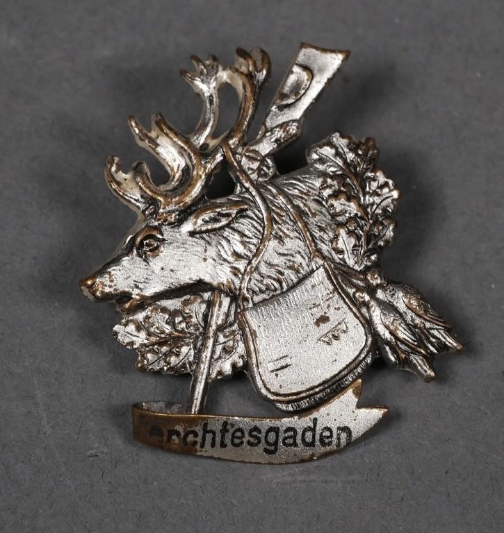 BERCHTESGADEN GERMAN HUNTING PIN MEDALVintage