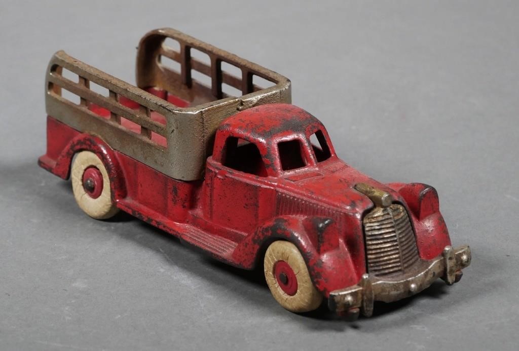 HUBLEY CAST IRON TOY STAKE TRUCKHubley 365522