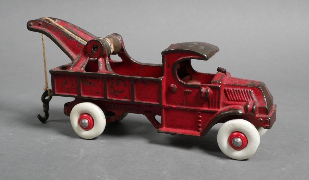 CHAMPION CAST IRON TOY WRECKER TOW TRUCKChampion