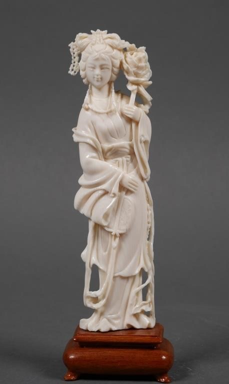 CHINESE IVORY GUANYIN CARVED STATUEMeasures 365796