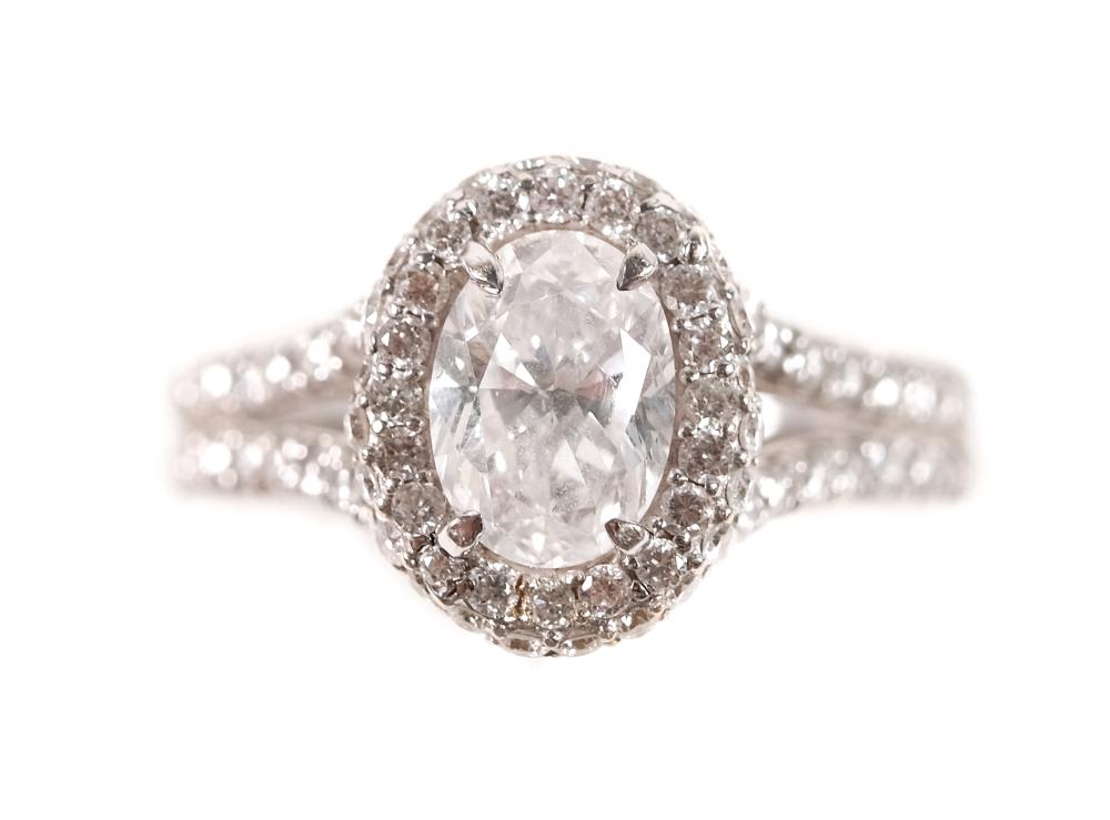 18K WG DIAMOND HALO RING SIZE 365979