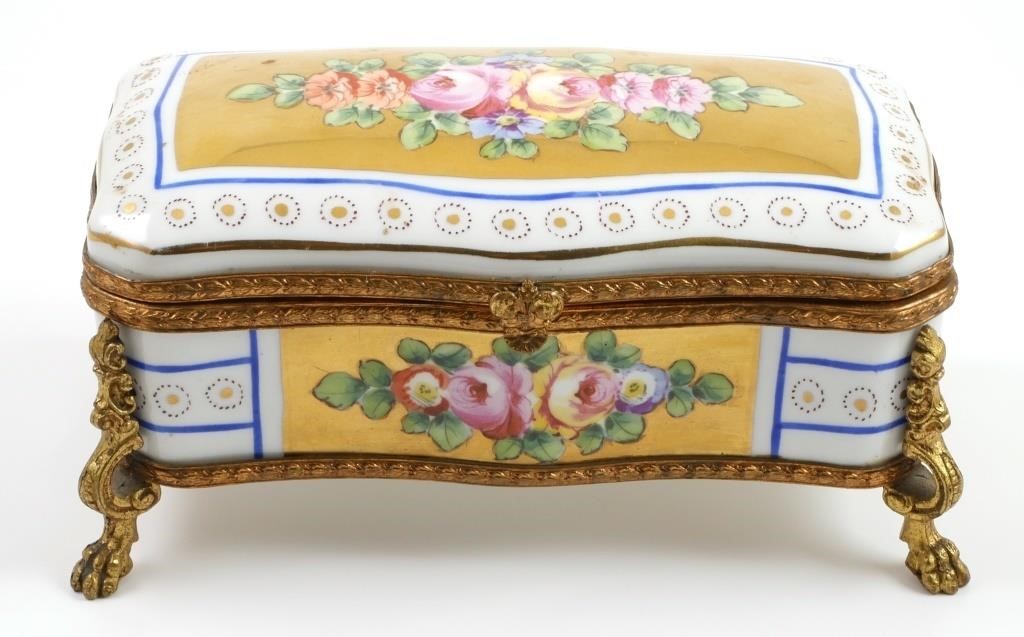 FRENCH PORCELAIN & ORMOLU TRINKET BOXFooted