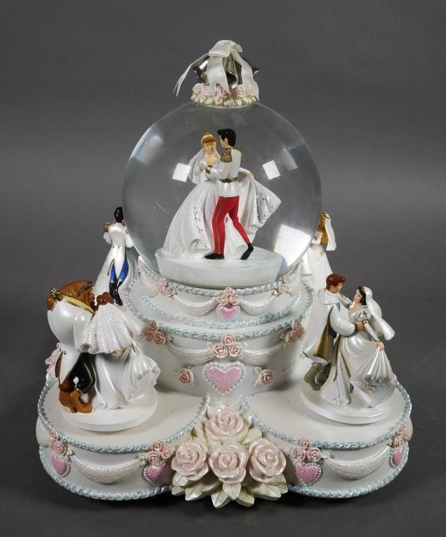 DISNEY PRINCESS WEDDING CAKE SNOW GLOBEMusical