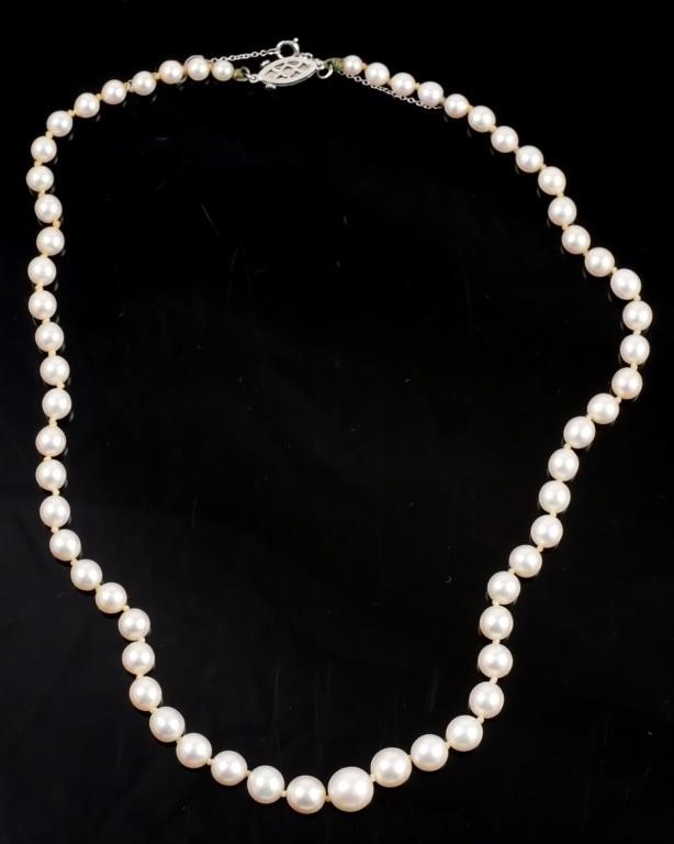 GRADUATED CULTURED PEARL NECKLACEGraduated 365ef0