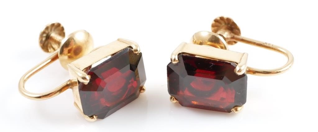 14K GARNET EARRINGS14K yellow gold 365f07