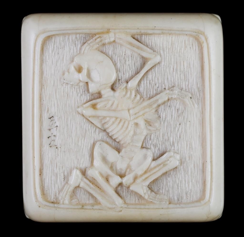 ANTIQUE CARVED IVORY BUTTON OF SKELETONJapanese