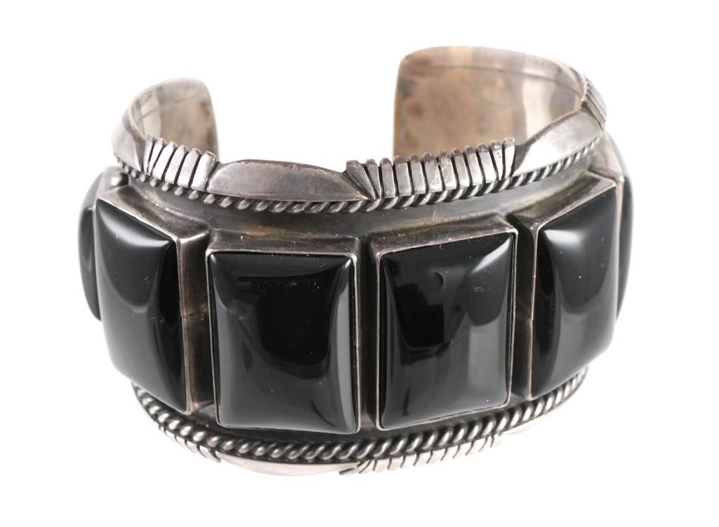 TOM LEWIS NAVAJO STERLING CUFF 36602c