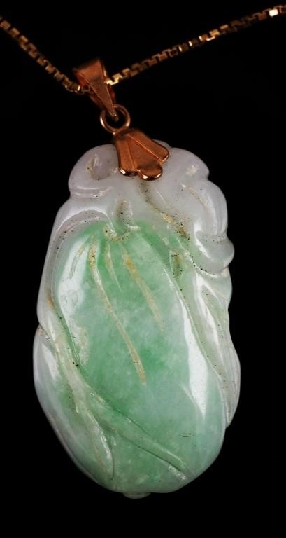 CHINESE CARVED JADE PENDANT 14K 3660e7