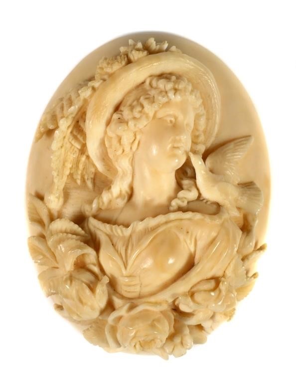 19C CARVED IVORY CONTINENTAL RELIEF 36618c