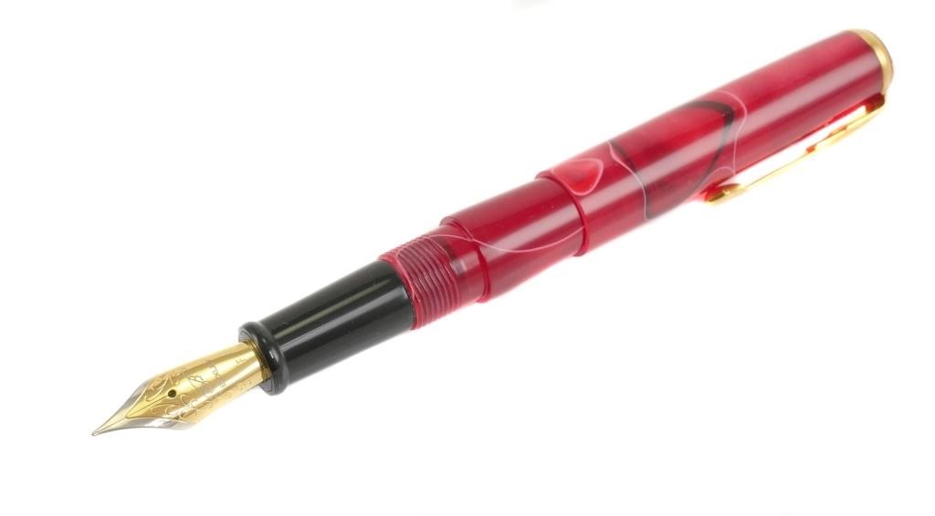 BEXLEY RED JITTERBUG 3901 F NIB 3661a4