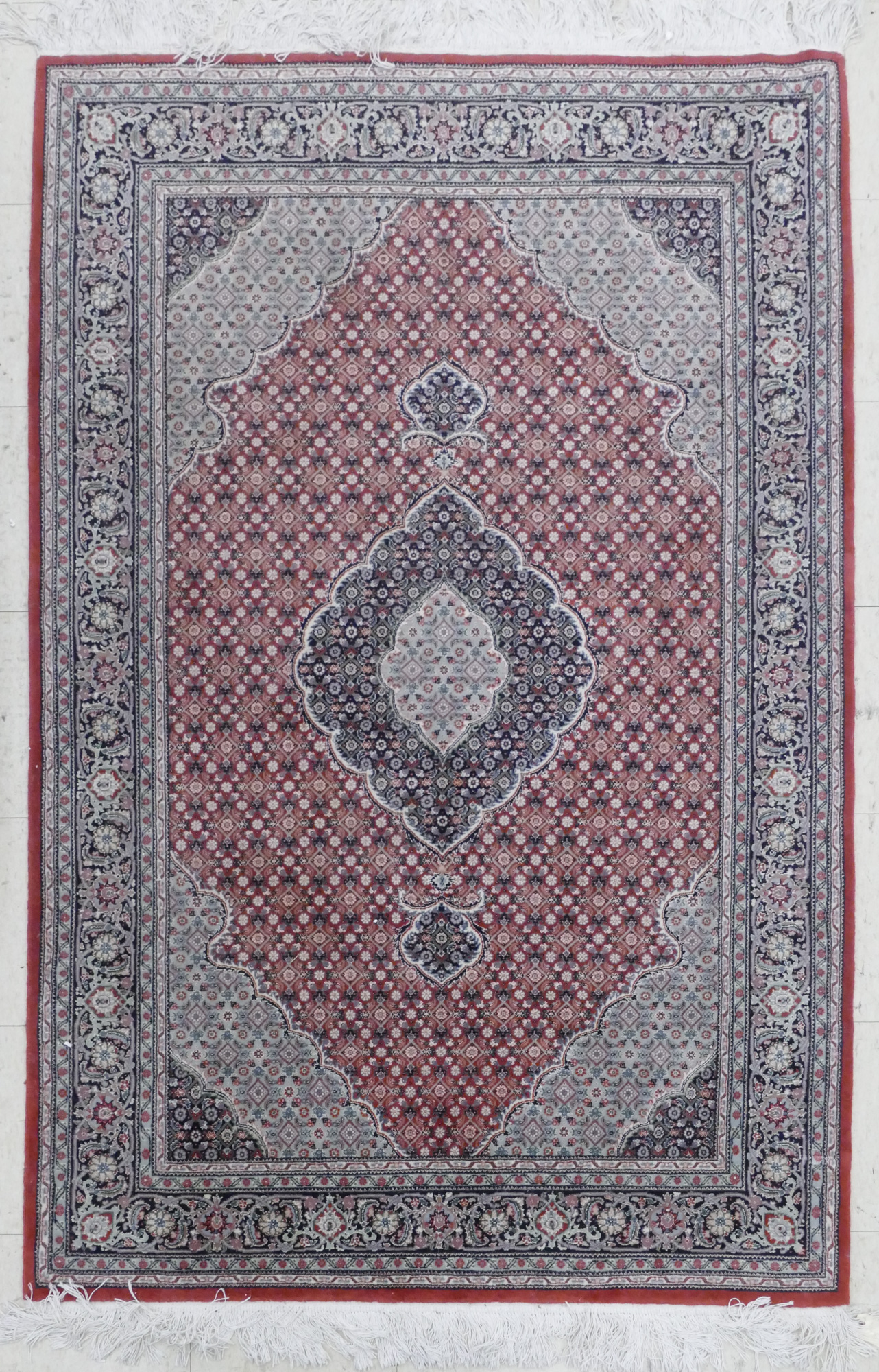 Fine Persian Silk Inlaid Medallion 368910