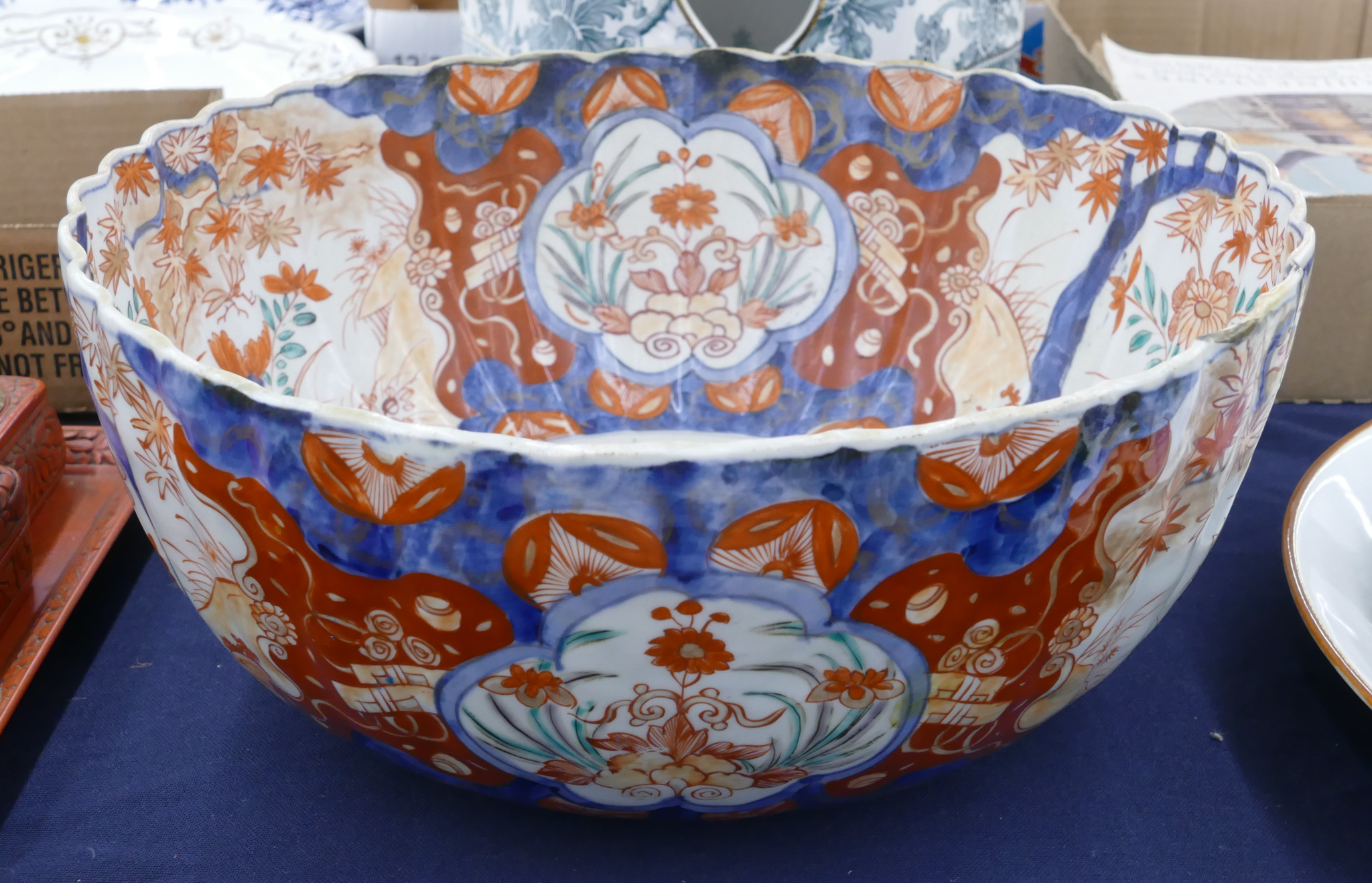 Meiji Japanese Imari Large Scalloped 368b62