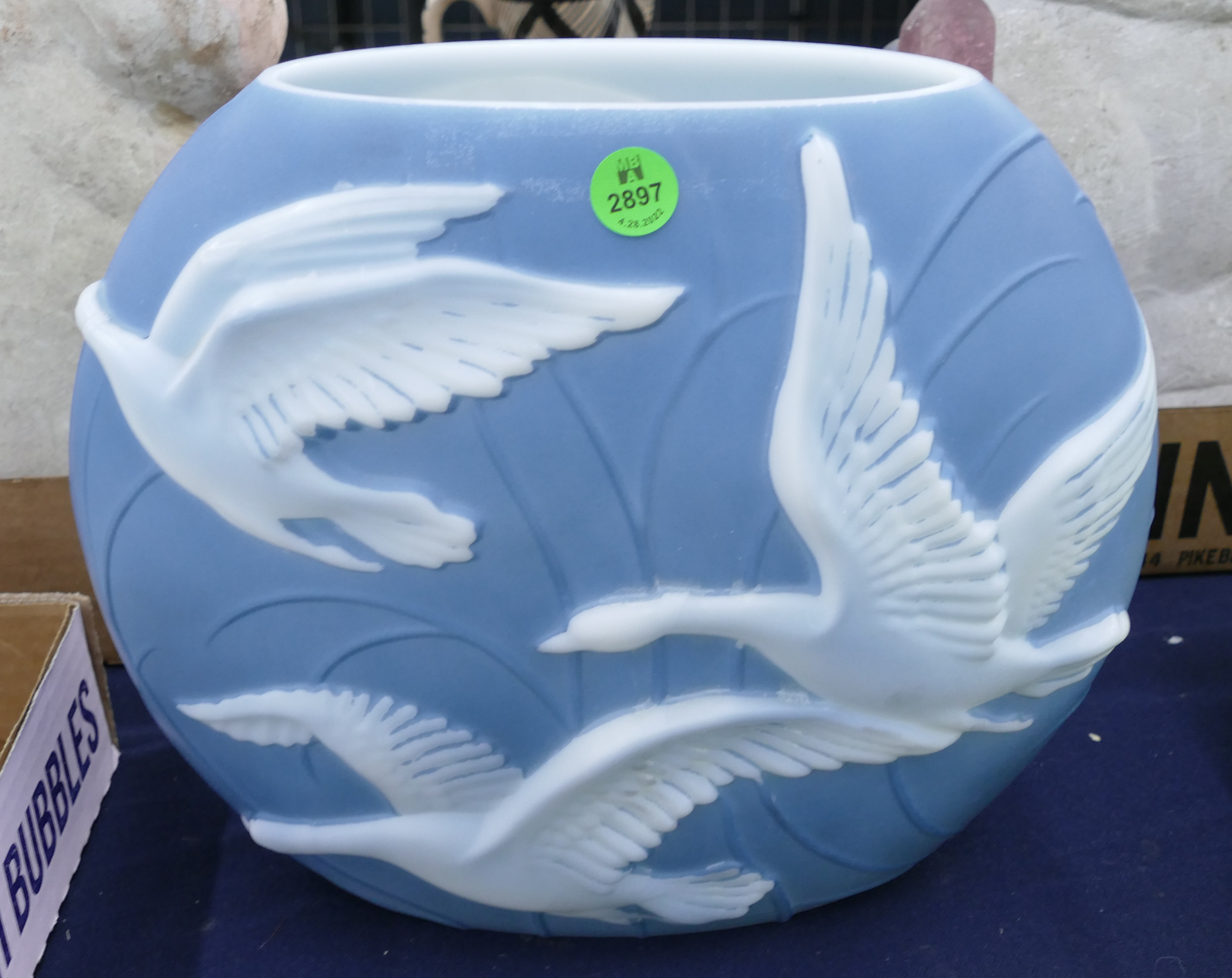 Phoenix Glass Cameo Geese Vase-