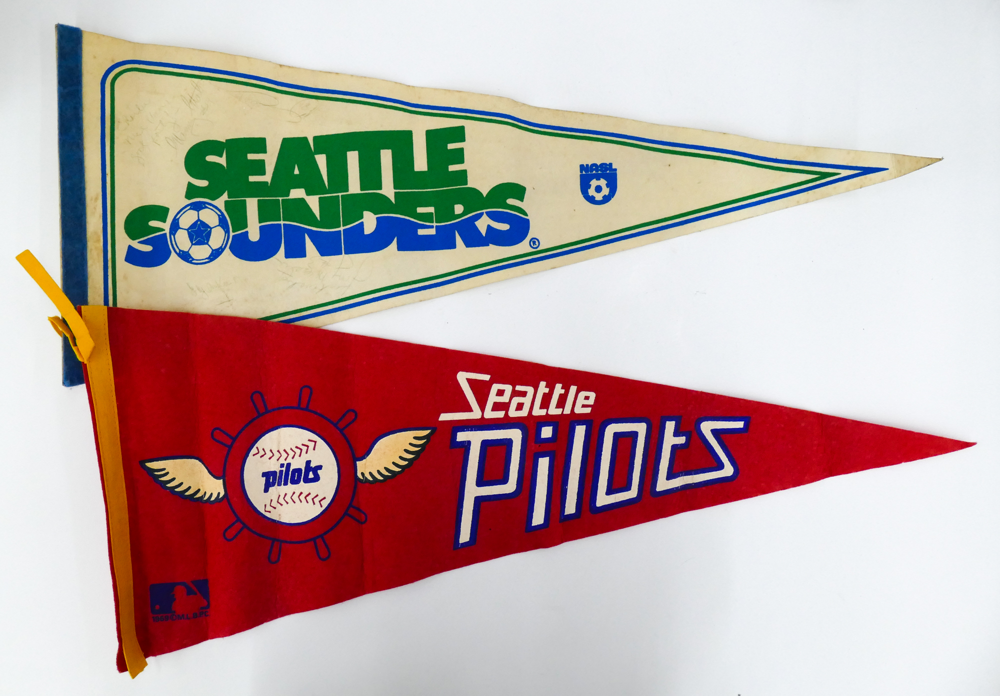 2pc Vintage Seattle Pilots & Sounds