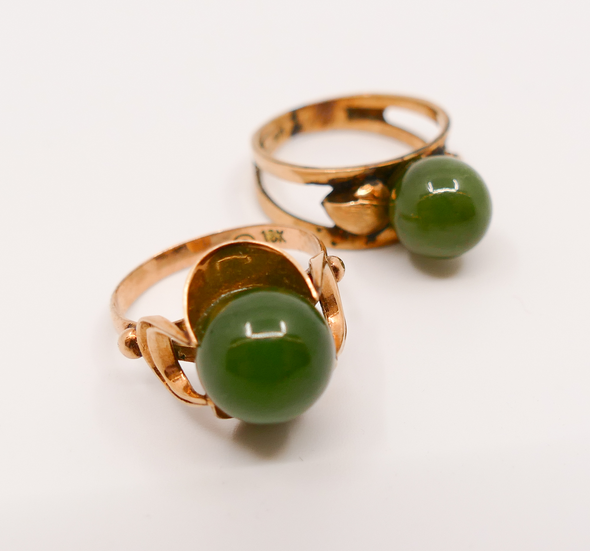 2pc 14K Jade Ball Rings Size 6 5  368d62
