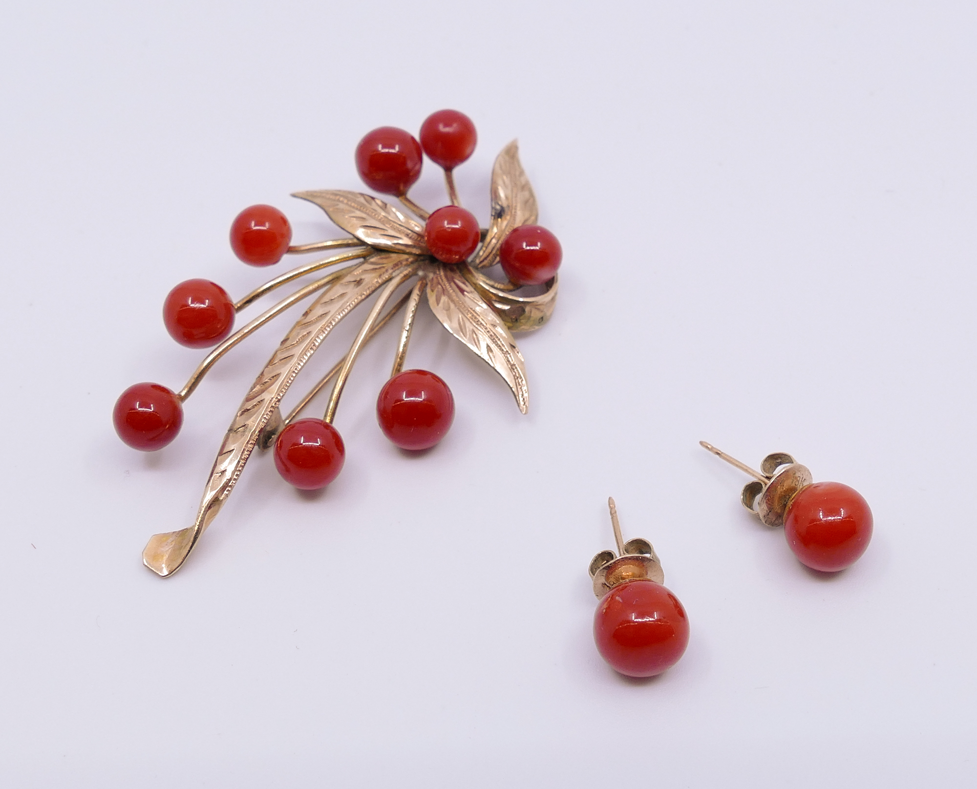 Vintage 14K Red Coral Leaf Spray Brooch