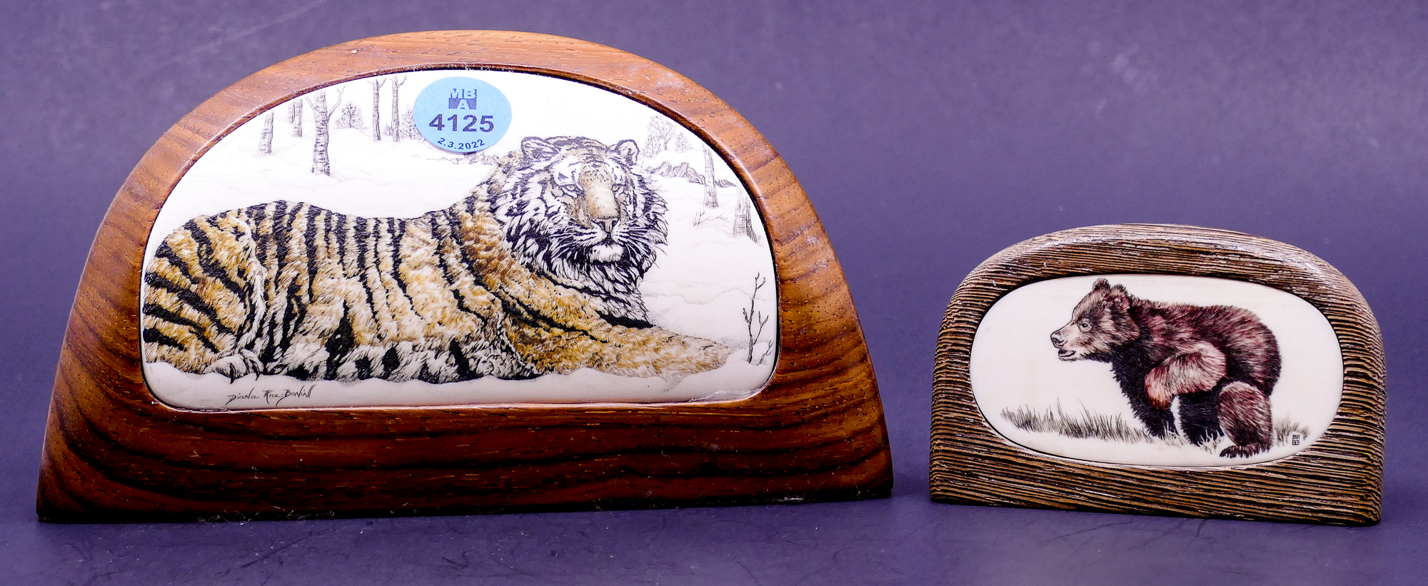 2pc Artist Signed Scrimshawed Animal 368dd1