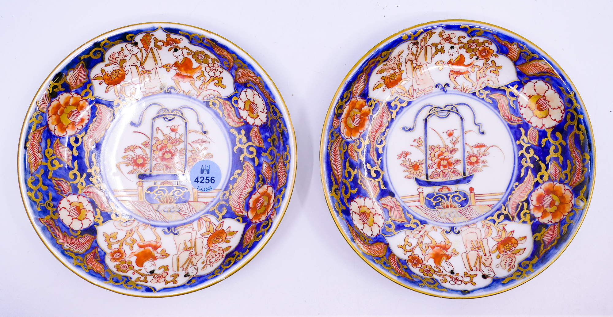 pair Meiji Japanese Gilt Porcelain 368e54