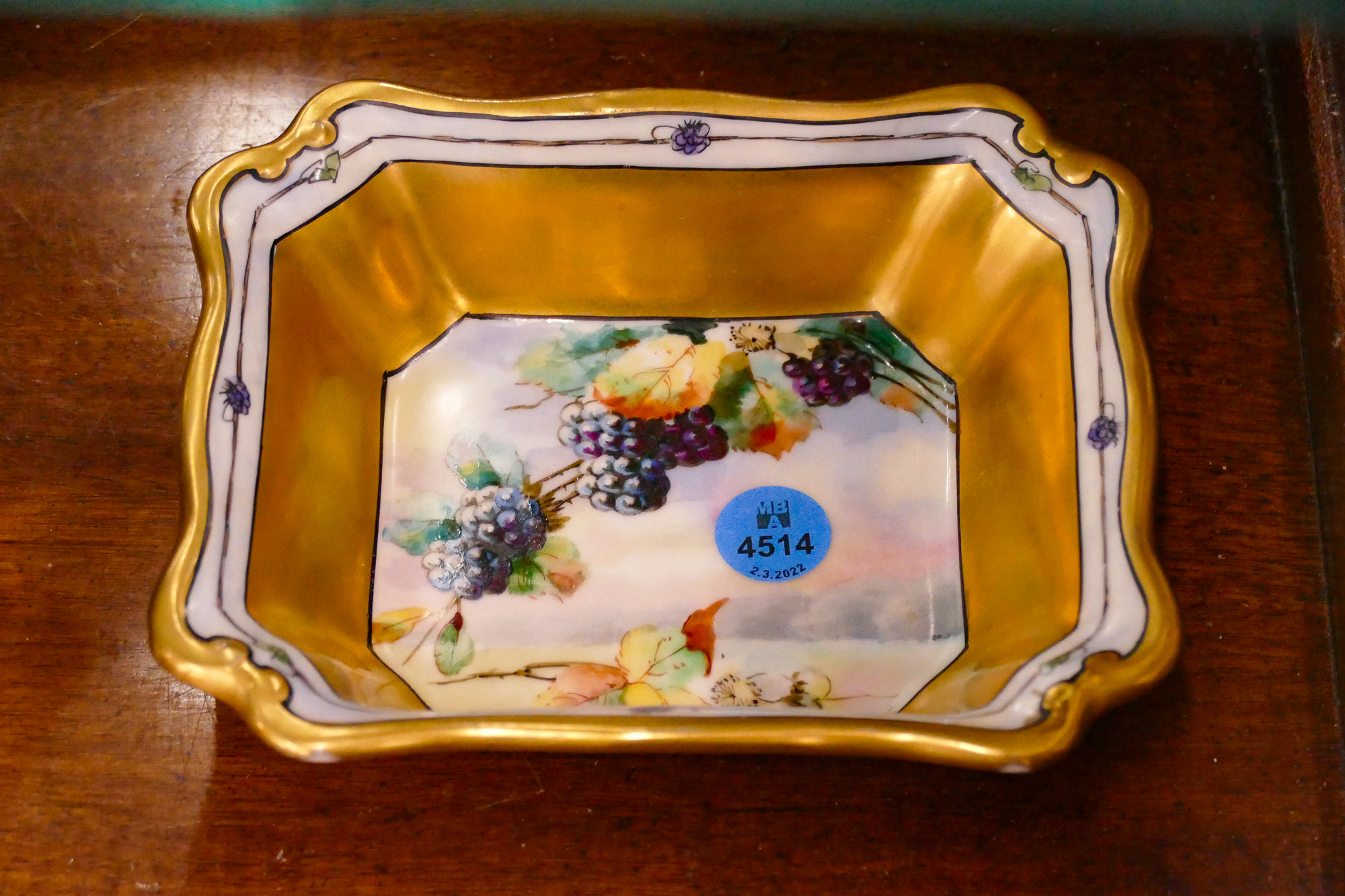 Pickard Grapes Artist Signed Porcelain 368f53