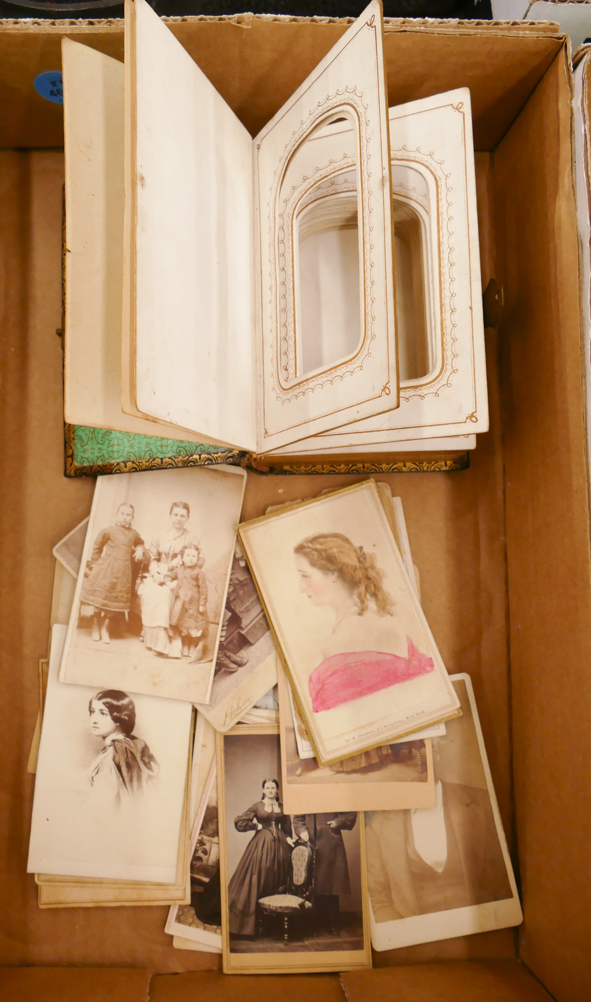Box Antique CDV Photographs and Album