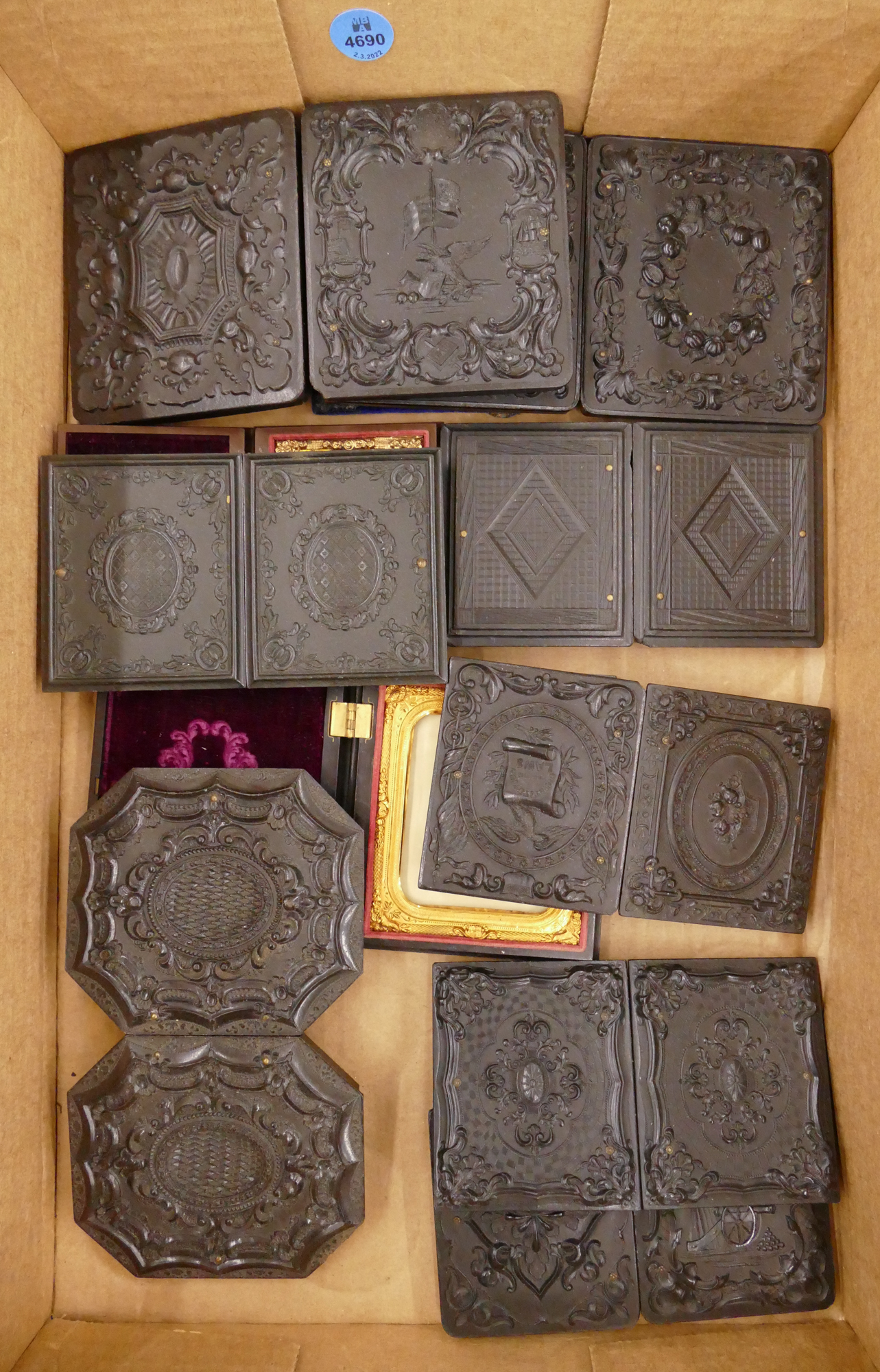 Box 10pc Gutta Percha Daguerreotype