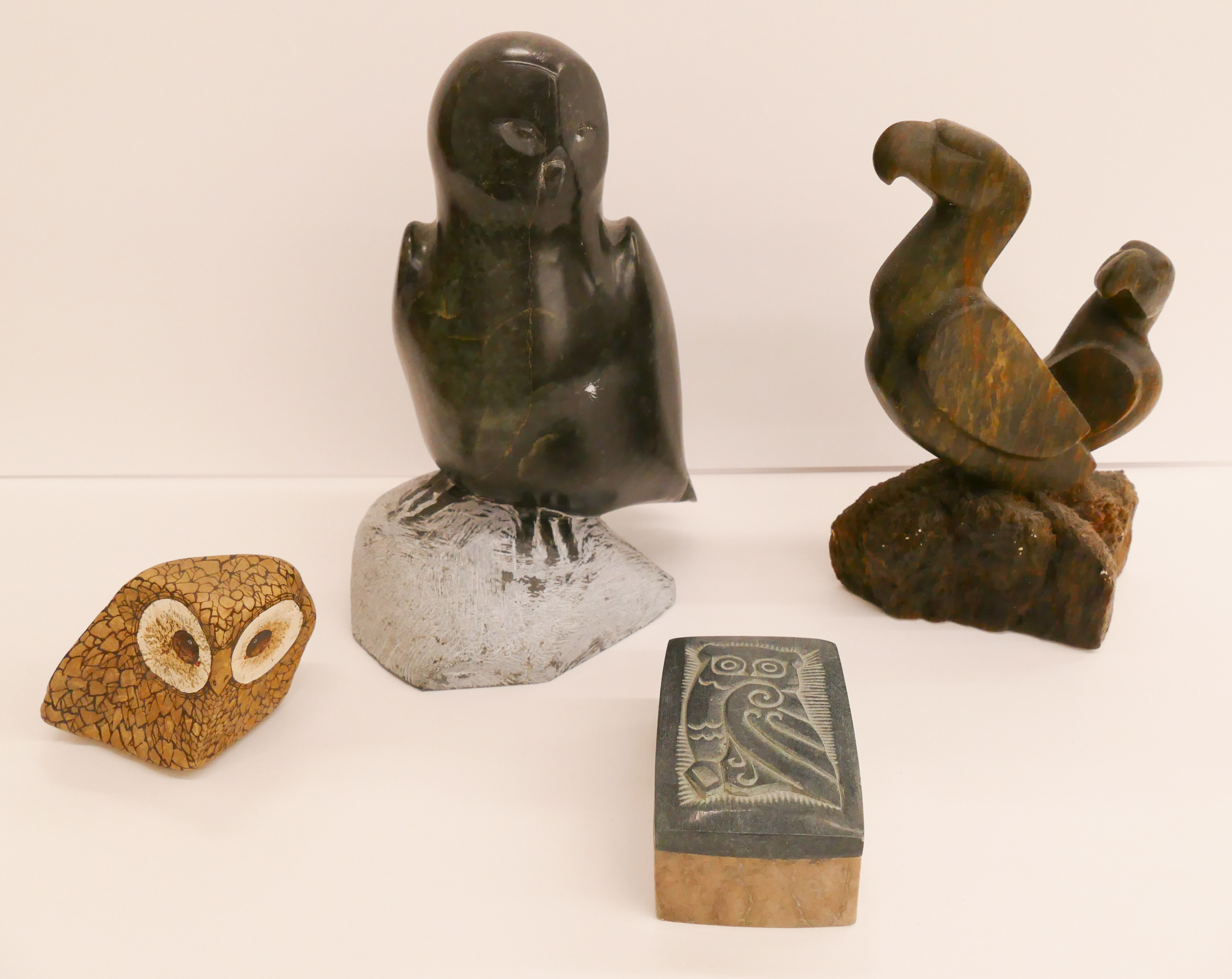 Box 4pc Carved Soapstone Owl Figures 369043
