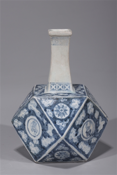 Korean blue and white porcelain 3690ce