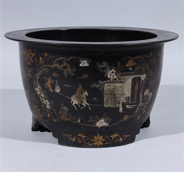 Large Chinese ceramic flower pot;