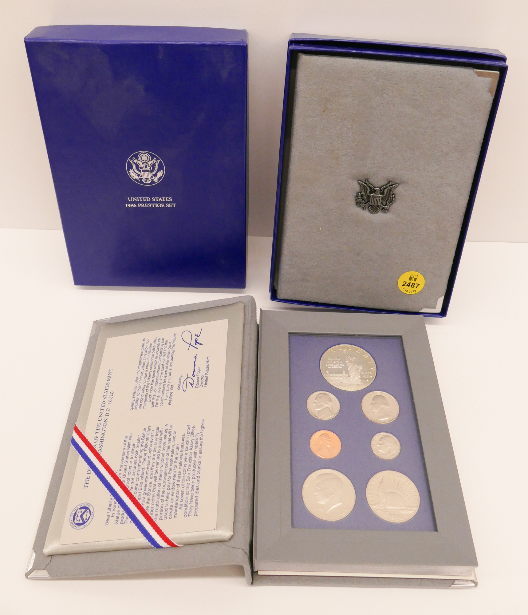 2pc 1986 US Mint Prestige Coin 36923a