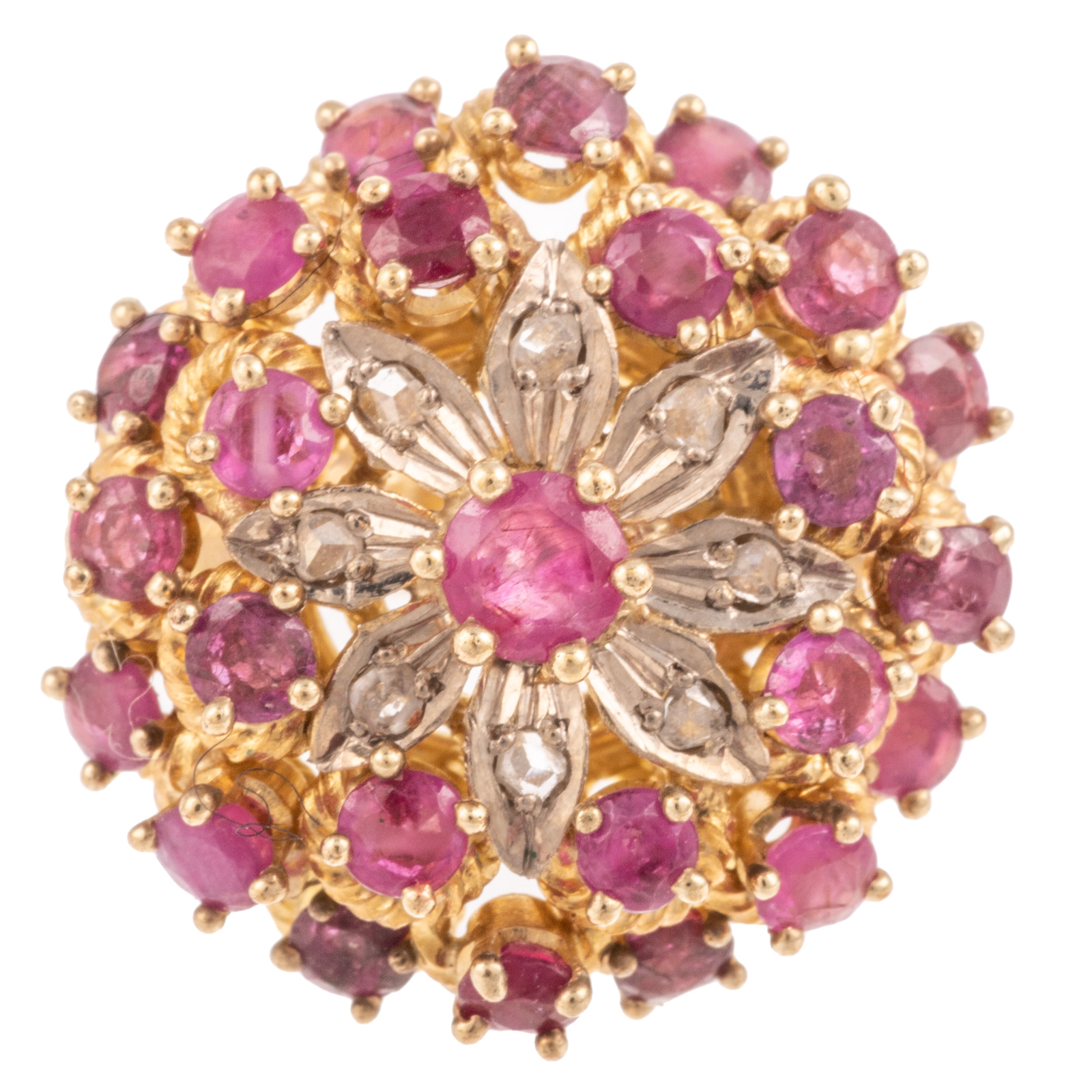 A RUBY DIAMOND FLOWER RING IN 369560