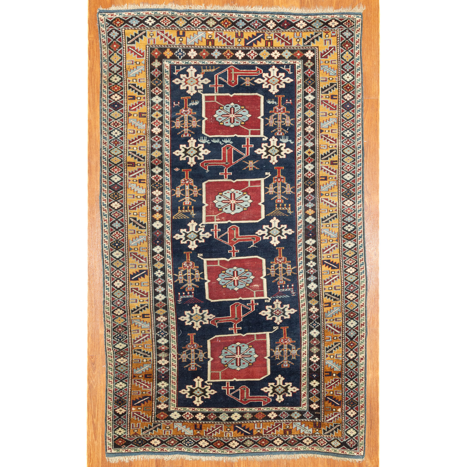 ANTIQUE SHIRVAN RUG CAUCASUS  3695d3