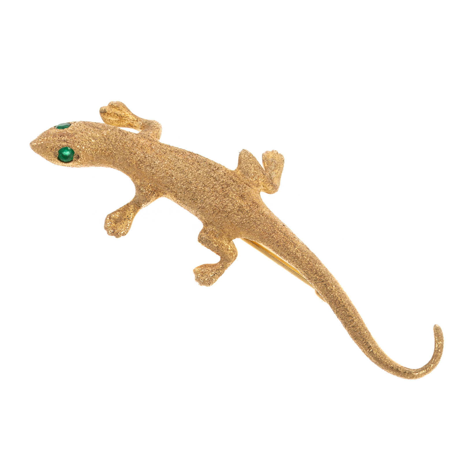 AN EMERALD & GOLD SALAMANDER BROOCH