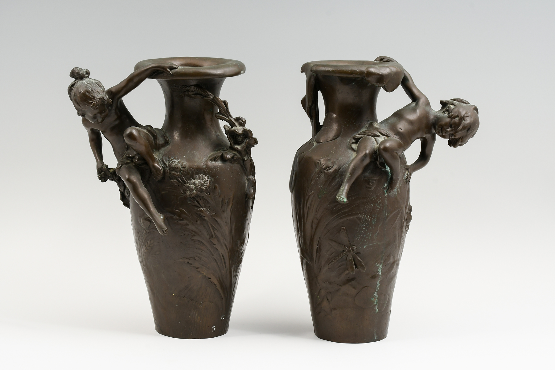PAIR OF AFTER AUGUST MOREAU BRONZE 3697a9