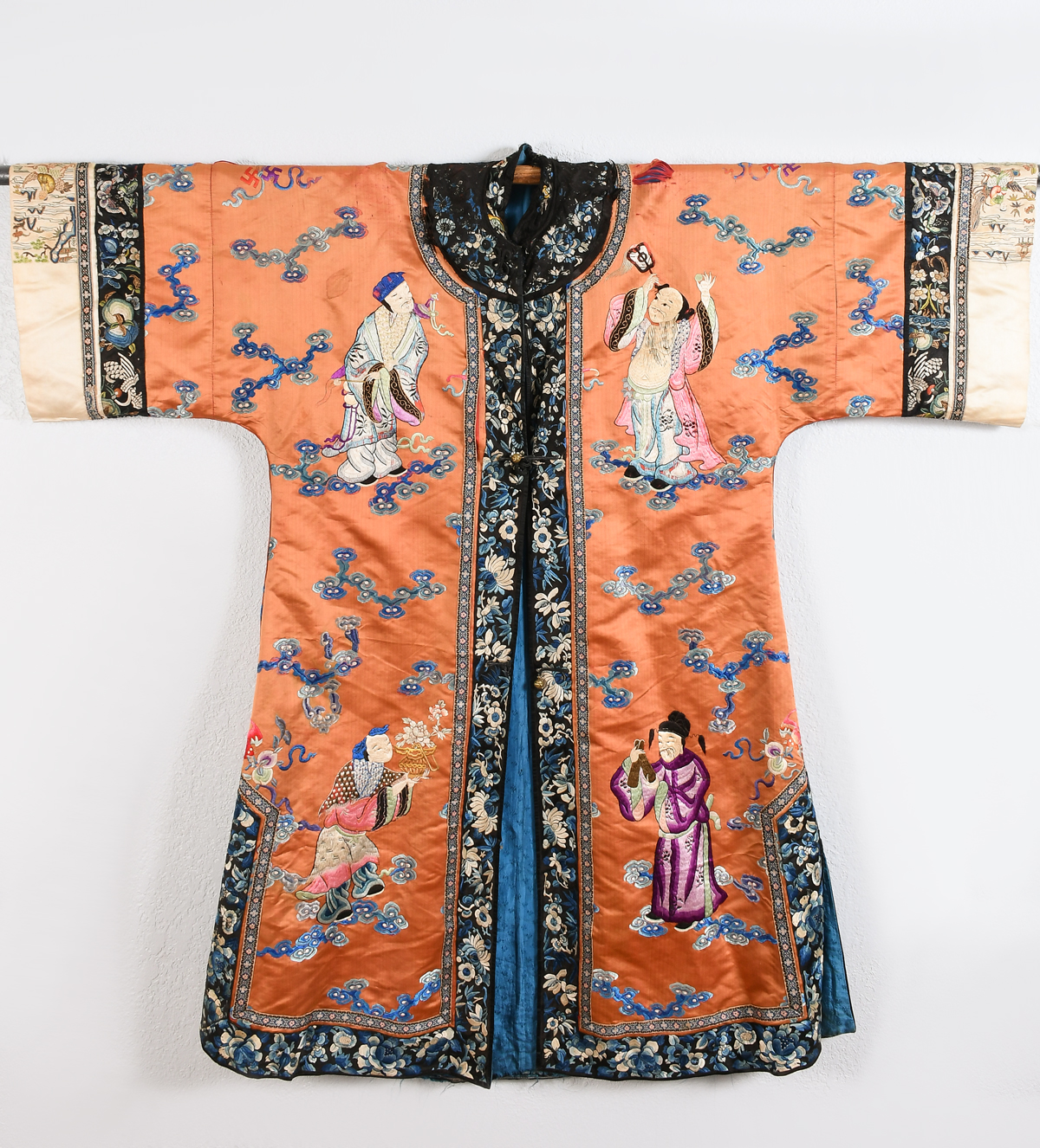 19TH CENTURY CHINESE SILK EIGHT 36986a