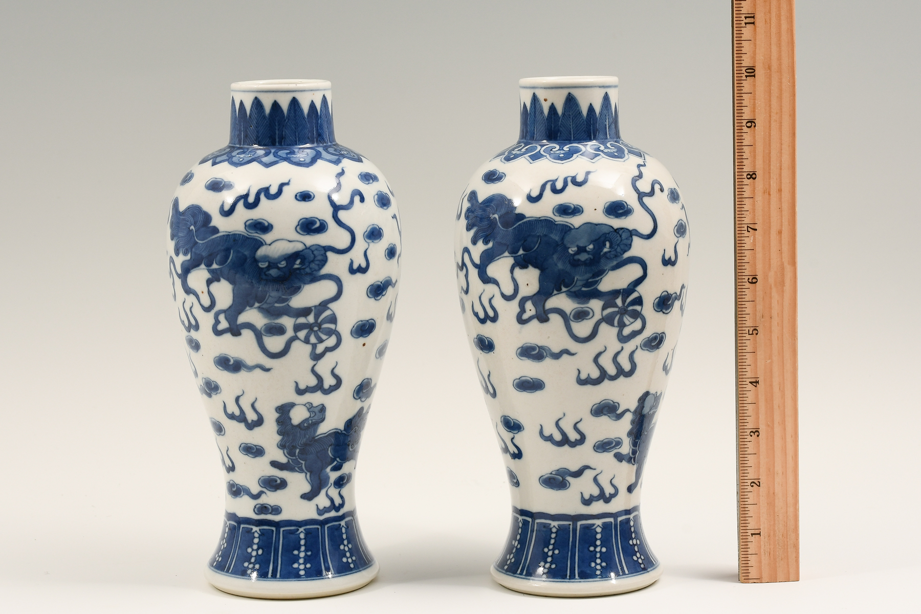 PAIR CHINESE BALUSTER FORM FOO