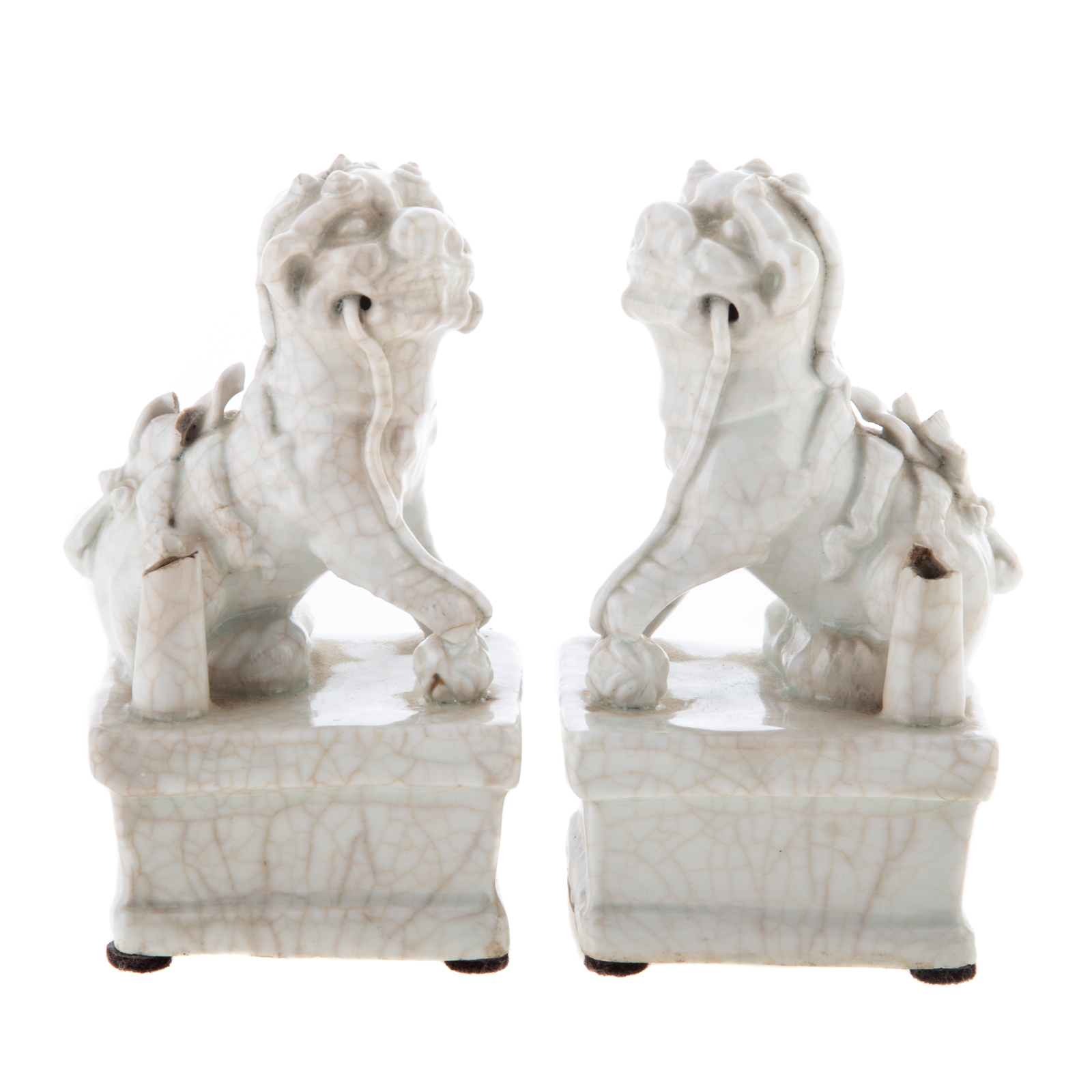A PAIR OF CHINESE BLANC DE CHINE 369a2a