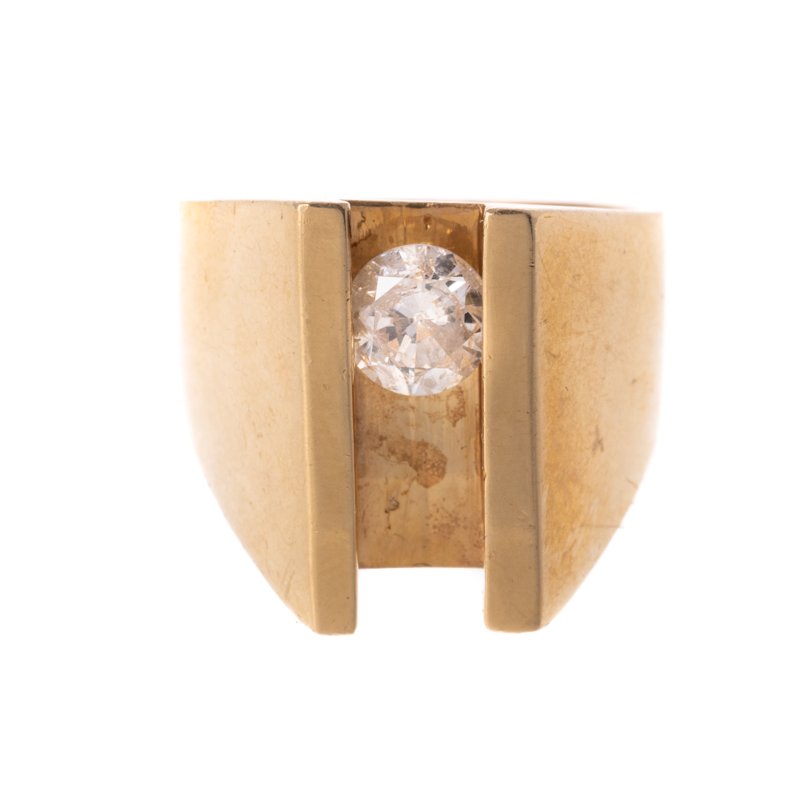 A CONTEMPORARY .85 CT DIAMOND RING