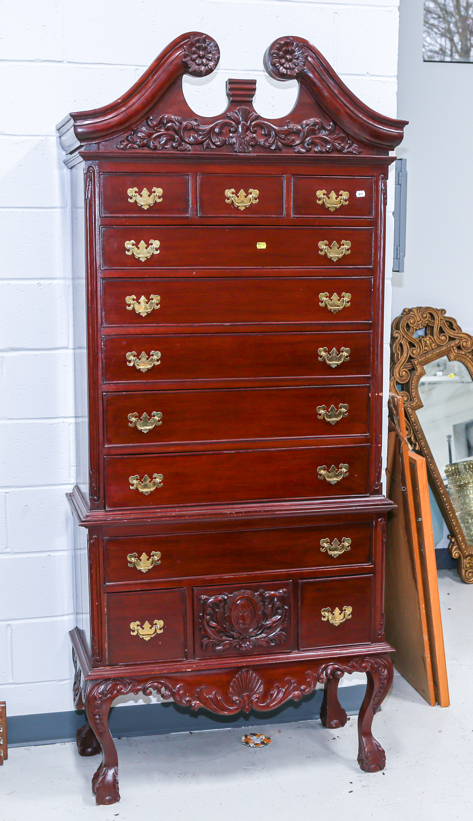 CHIPPENDALE STYLE MAHOGANY HIGHBOY 369b01