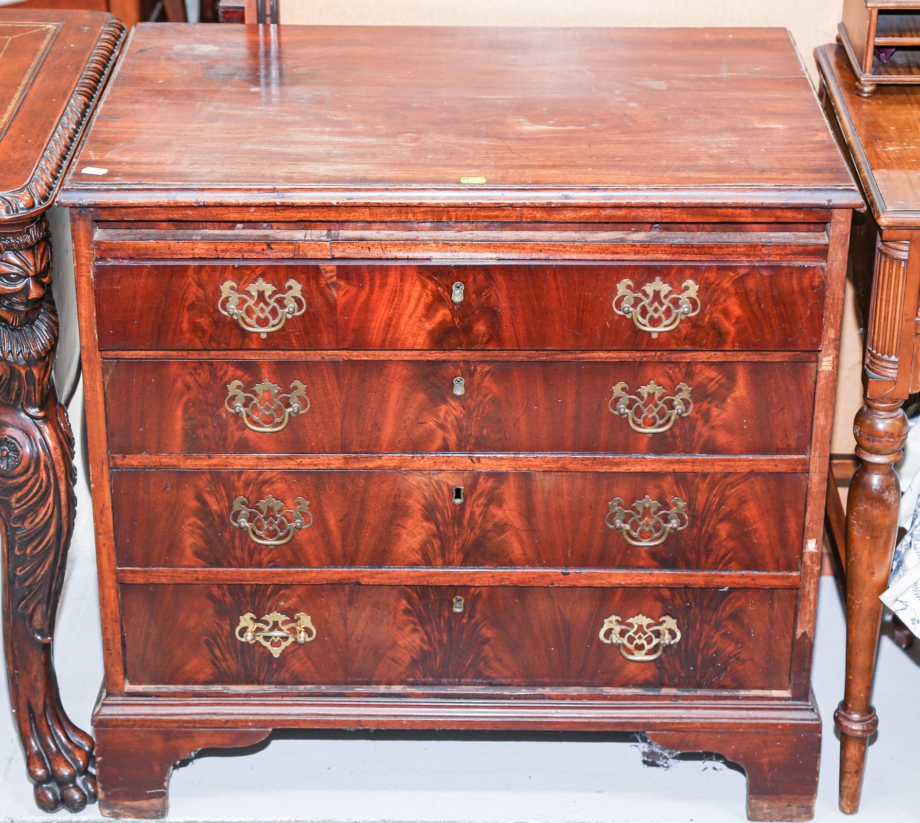 GEORGIAN MAHOGANY BACHELOR S CHEST 369bab